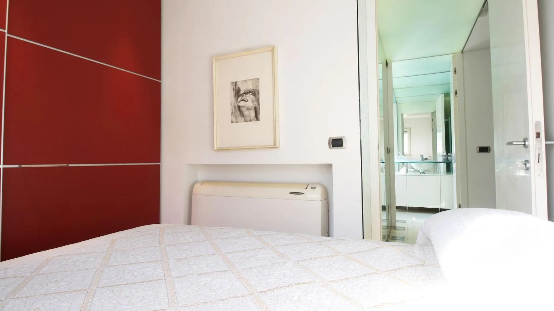 פורטה דיי מארמי Apartment Villino Sonia By Interhome 0*, פורטה דיי מארמי איטליה